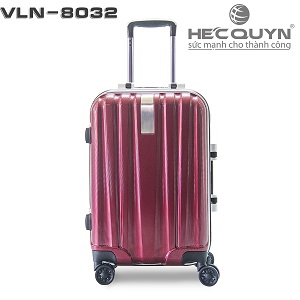 VLN8032 Hecquyn Plastic Suitcase